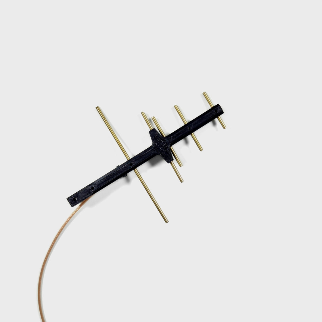 Антена на керування Yagi-uda mini